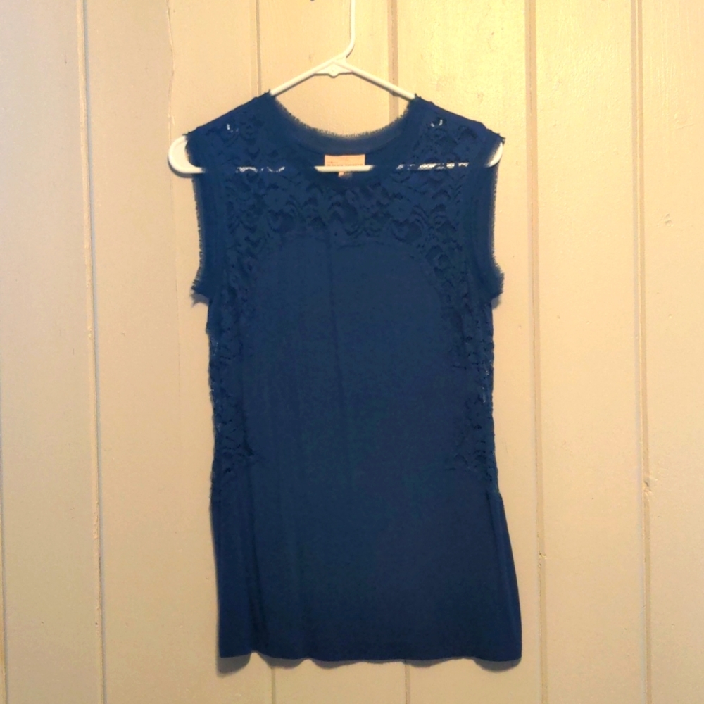 Sleeveless top